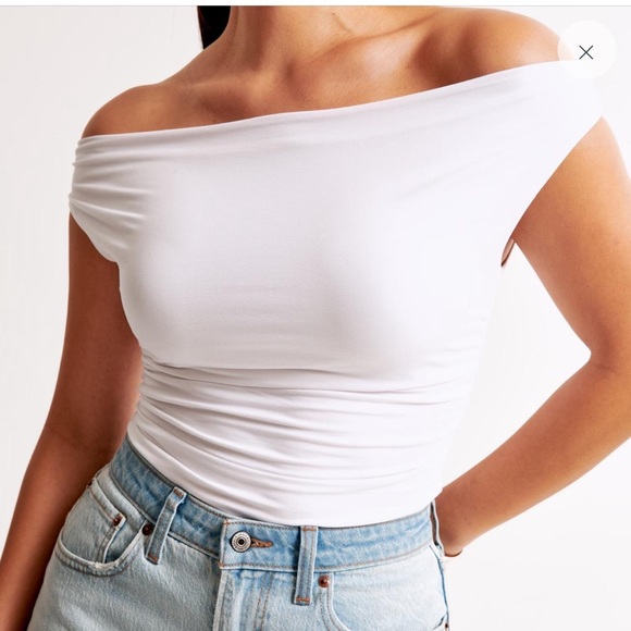 Abercrombie & Fitch Tops - Abercrombie Off the Shoulder Top